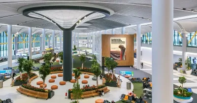 La inmensa terminal de salidas del Aeropuerto de Estambul (IST)